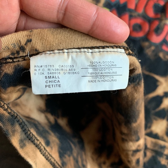 Disneyland distressed size small Mickey t shirt - Picture 4 of 6